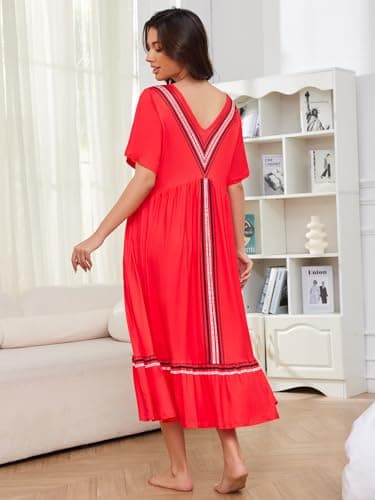 CRIPOM Women's Pocketed V-neck Nightgown with Floral Print S-3XL